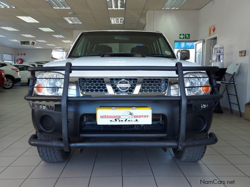 Nissan Np300 2.5 Tdi 4x4 P/u D/c in Namibia