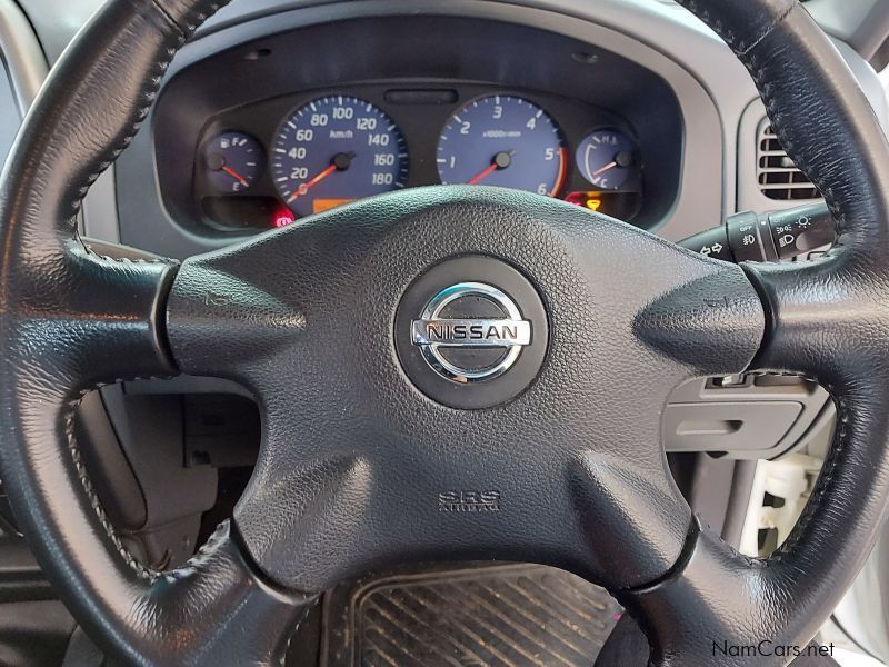 Nissan Np300 2.5 Tdi 4x4 P/u D/c in Namibia