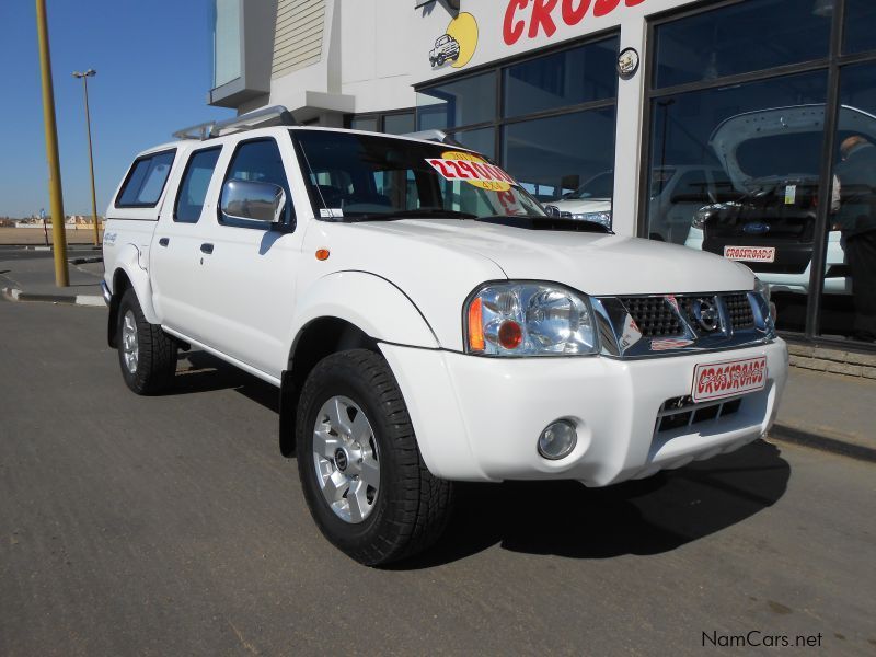 Nissan Np300 2.5 Tdi D/c 4x4 in Namibia