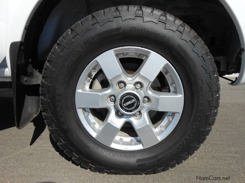 Nissan Np300 2.5 Tdi D/c 4x4 in Namibia