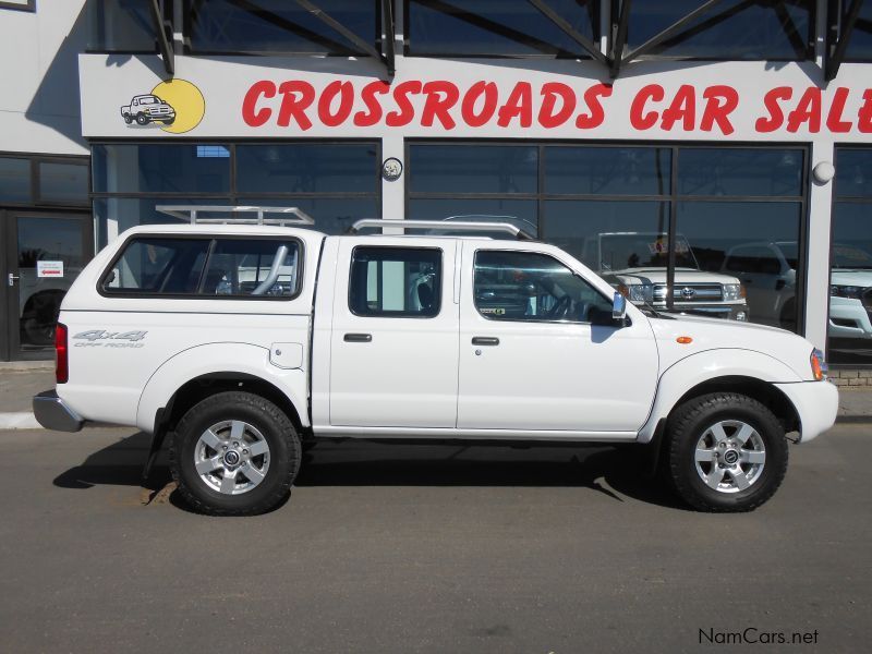 Nissan Np300 2.5 Tdi D/c 4x4 in Namibia