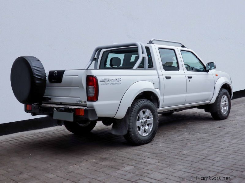 Nissan Np300 2.5 Tdi D/c 4x4 in Namibia