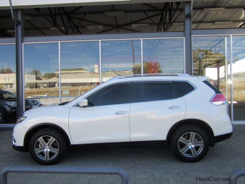 Nissan X-Trail 2.5L Tekna 4x4 CVT A/T 7 seater in Namibia