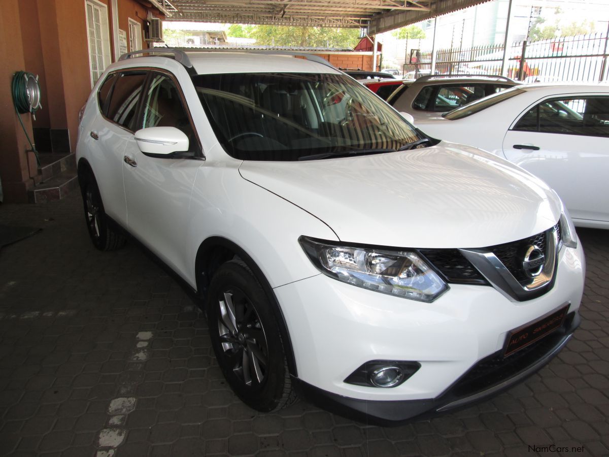 Nissan X-trail 2.5 4x4 A/T in Namibia