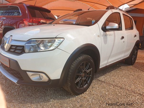 Renault Sandero 900T Stepway in Namibia