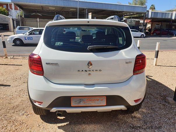 Renault Sandero 900T Stepway in Namibia