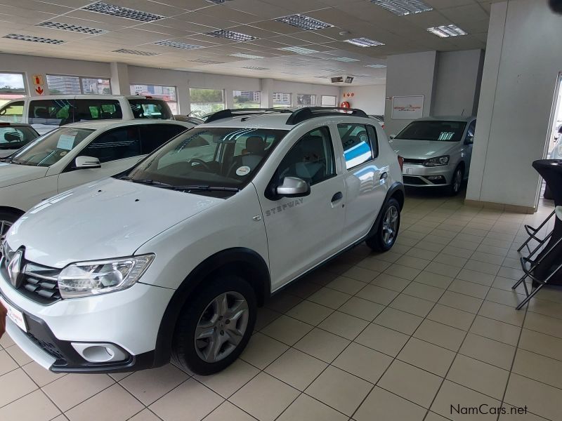 Renault Sandero 900t Stepway Expression in Namibia