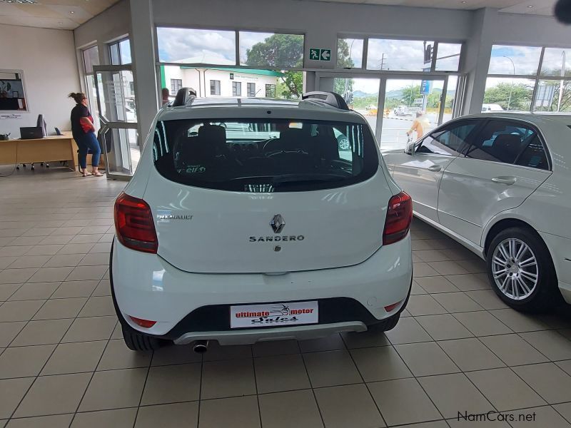 Renault Sandero 900t Stepway Expression in Namibia