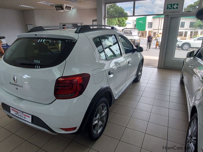 Renault Sandero 900t Stepway Expression in Namibia