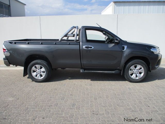 Toyota 2.7 HILUX VVTi RB SRX SC MT in Namibia