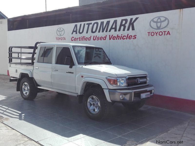 Toyota 4.0 V6 LANDCRUISER DOUBLE CAB in Namibia