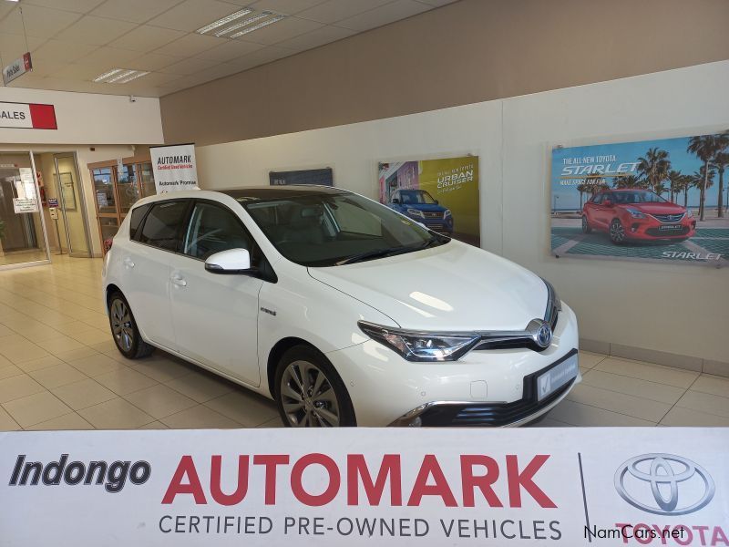 Toyota AURIS 1.8 XR HYBRID in Namibia