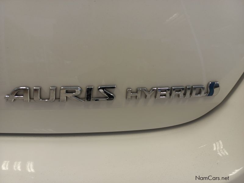 Toyota AURIS 1.8 XR HYBRID in Namibia