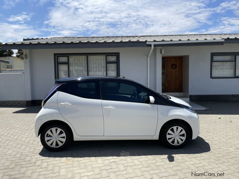 Toyota Aygo X-play 1.0 in Namibia