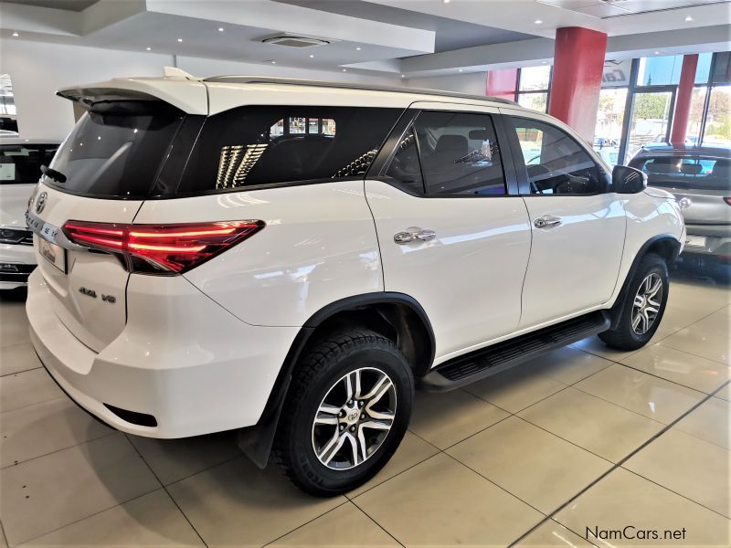 Toyota Fortuner 4.0 V6 4x4 A/T in Namibia
