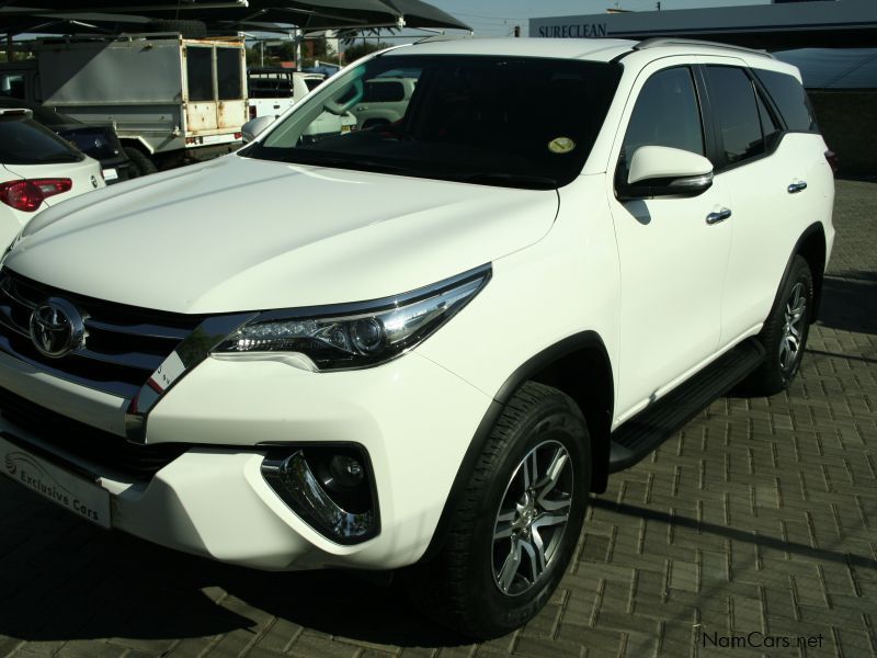 Toyota Fortuner 4.0 V6 a/t 4x4 in Namibia