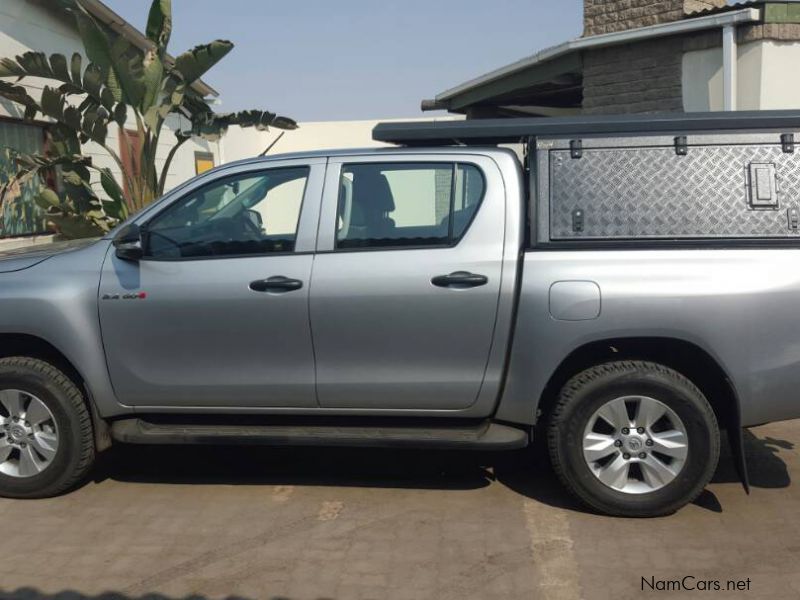 Toyota HILUX 2.4 D/CAB 4X4 in Namibia
