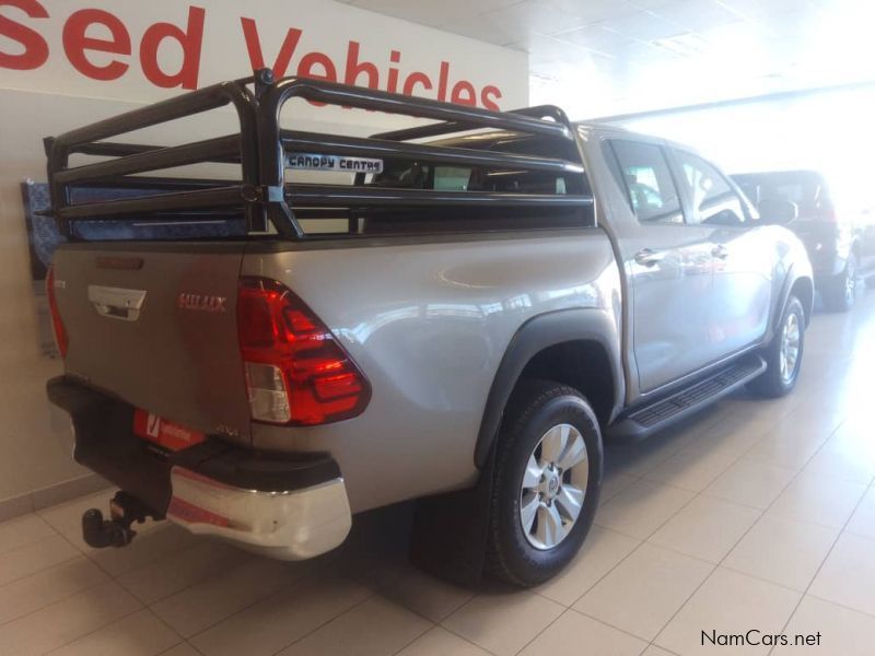 Toyota HILUX DC 4.0 V6 4X4 AT in Namibia