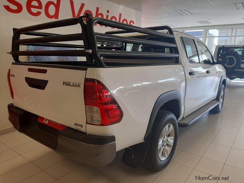 Toyota HILUX SR 4X4 D/CAB in Namibia