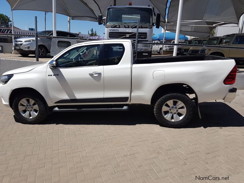 Toyota HIlux Raider 2.8GD6 Extra Cab/Crew cab 4x4 in Namibia