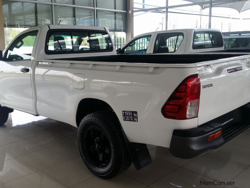 Toyota HIlux SR SC 2.4 GD6 4x4 Man in Namibia