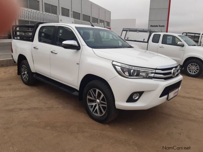 Toyota Hilux 4.0 V6 Raider 4x4 AT in Namibia