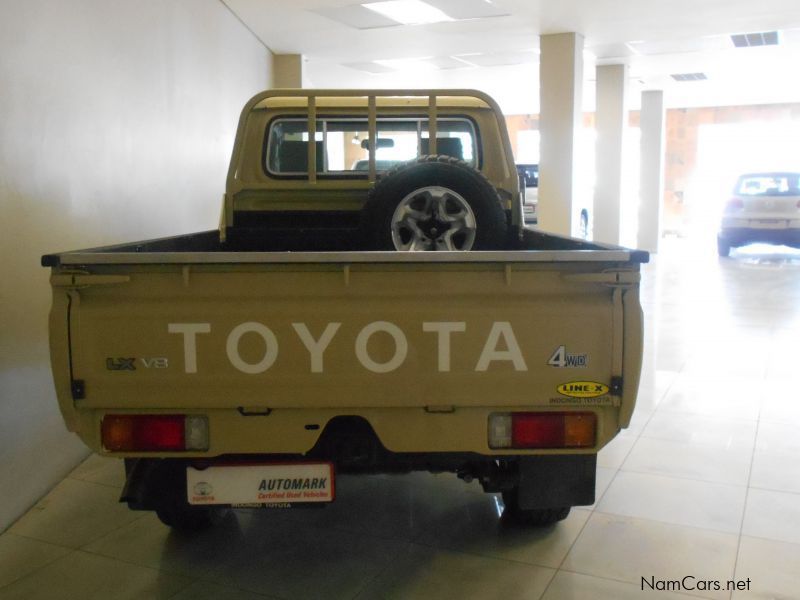 Toyota LAND CRUISER in Namibia