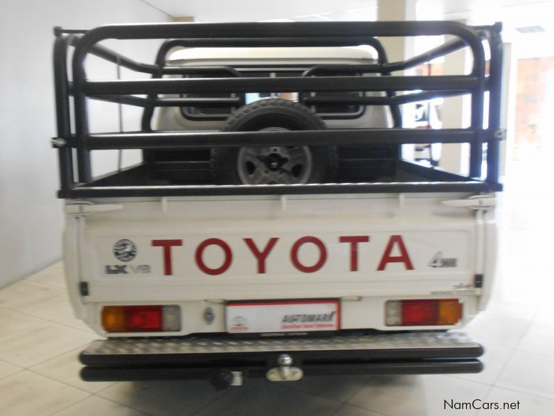 Toyota LAND CRUISER 4.5 v8 in Namibia