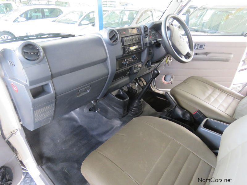 Toyota LANDCRUISER 4,2 DIESEL TOURIST BUS in Namibia