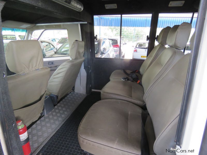 Toyota LANDCRUISER 4,2 DIESEL TOURIST BUS in Namibia