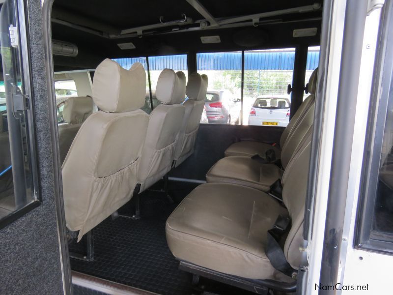 Toyota LANDCRUISER 4,2 DIESEL TOURIST BUS in Namibia