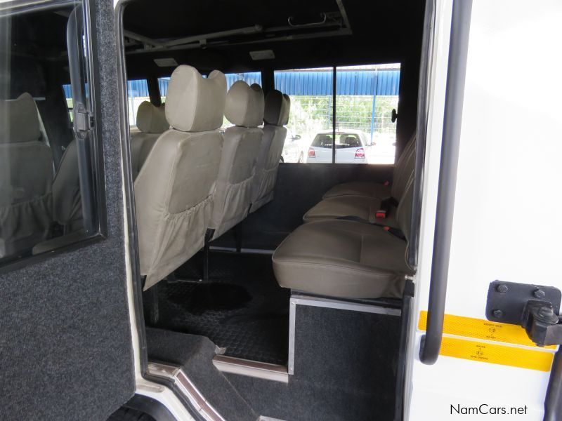 Toyota LANDCRUISER 4,2 DIESEL TOURIST BUS in Namibia