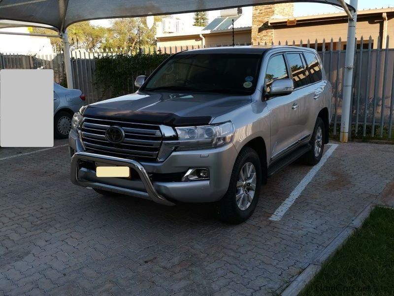 Toyota Land Cruiser 200 VX-R in Namibia