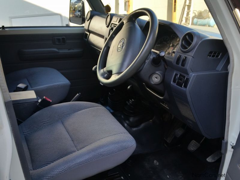 Toyota Land Cruiser 4. V6 DC in Namibia