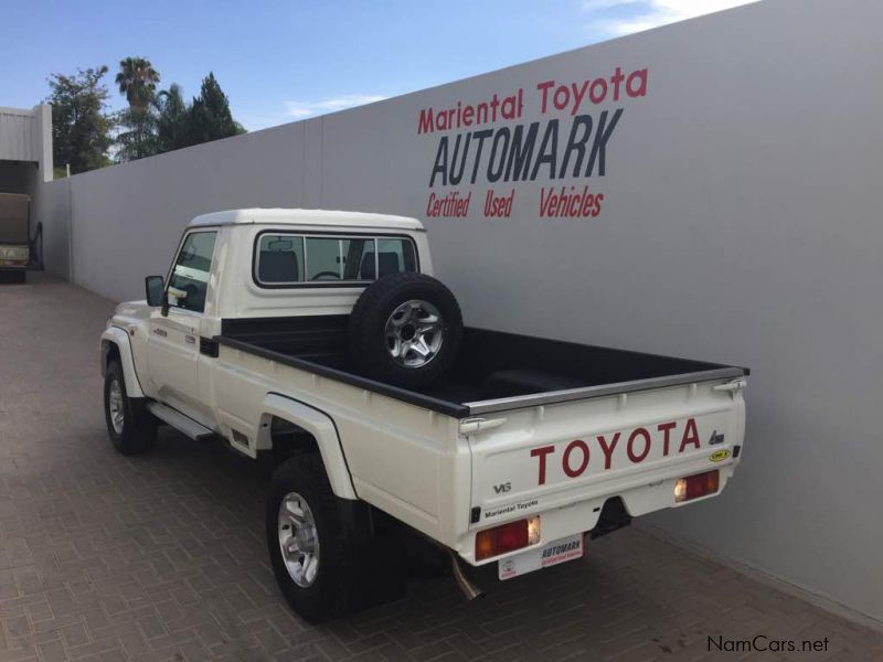 Toyota Land Cruiser 4.0 S/C v6 in Namibia