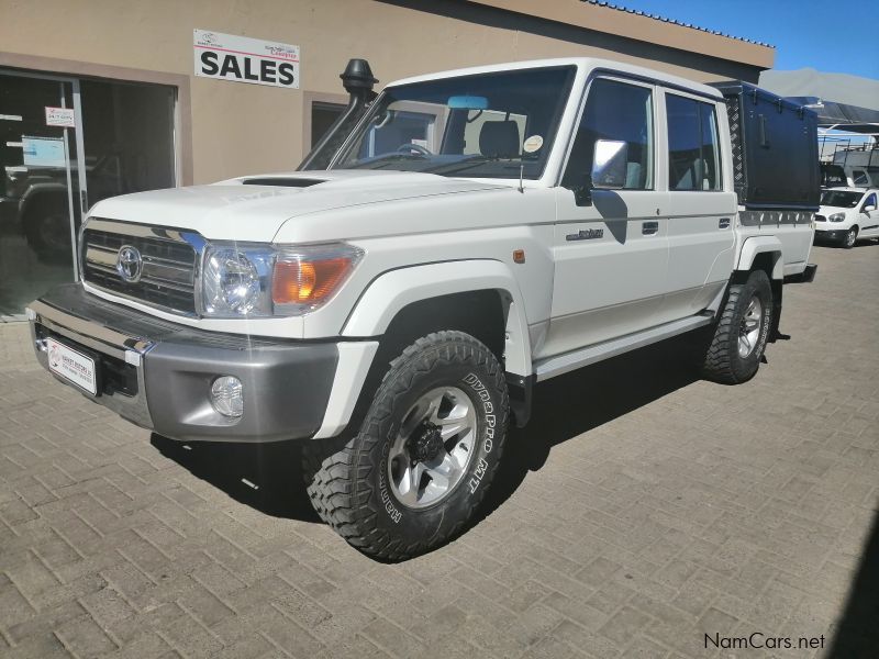 Toyota Land Cruiser 79 4.5D V8 P/U D/C in Namibia