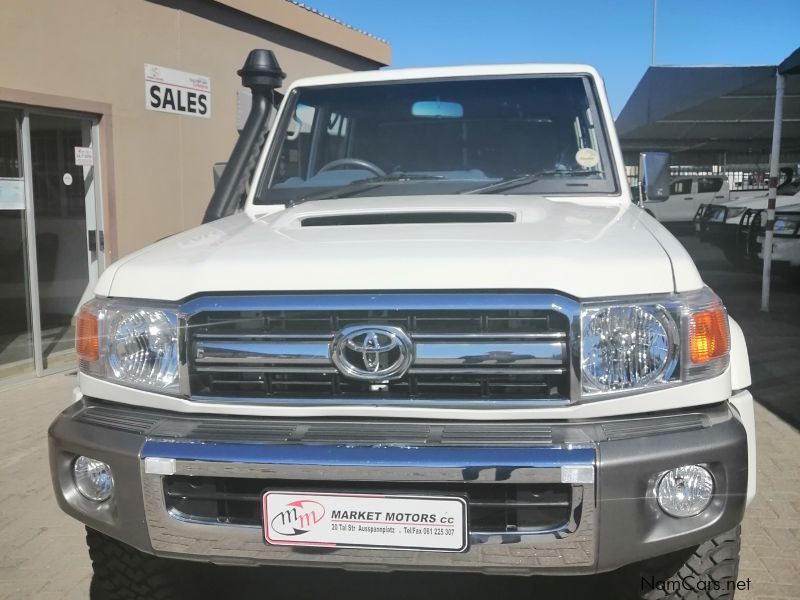 Toyota Land Cruiser 79 4.5D V8 P/U D/C in Namibia