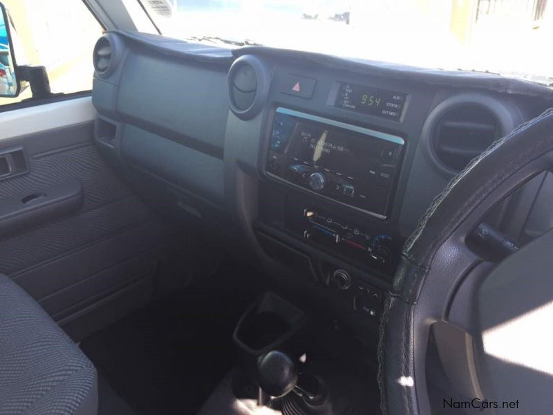 Toyota Land Cruiser Single Cab Pick Up V8 4x4 in Namibia