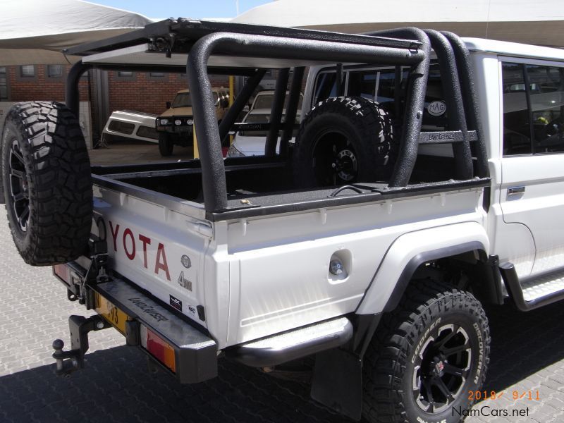 Toyota Land Cruiser V6 4x4 D- Cab in Namibia