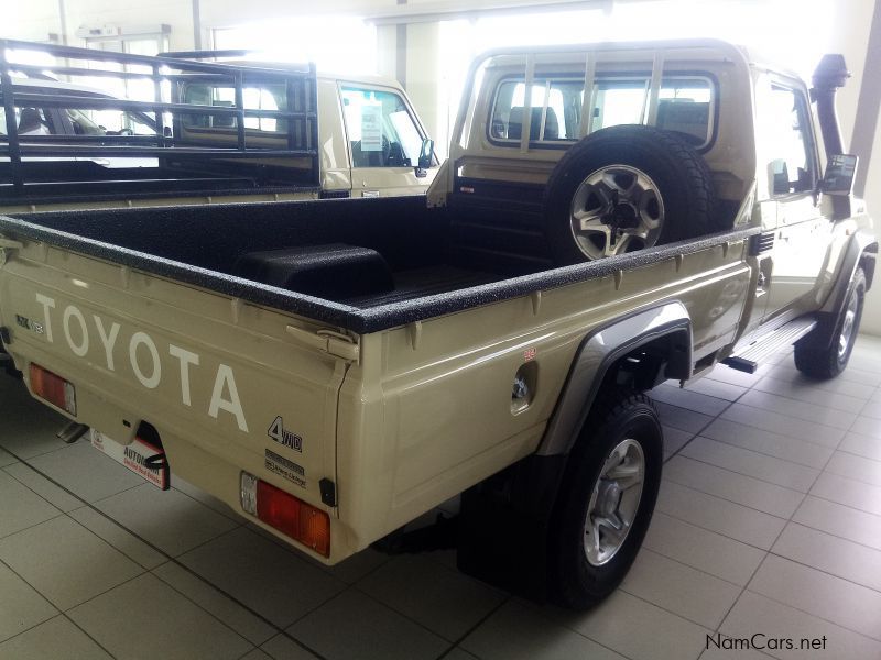 Toyota Land Cruiser V8 Diesel Turbo LX in Namibia