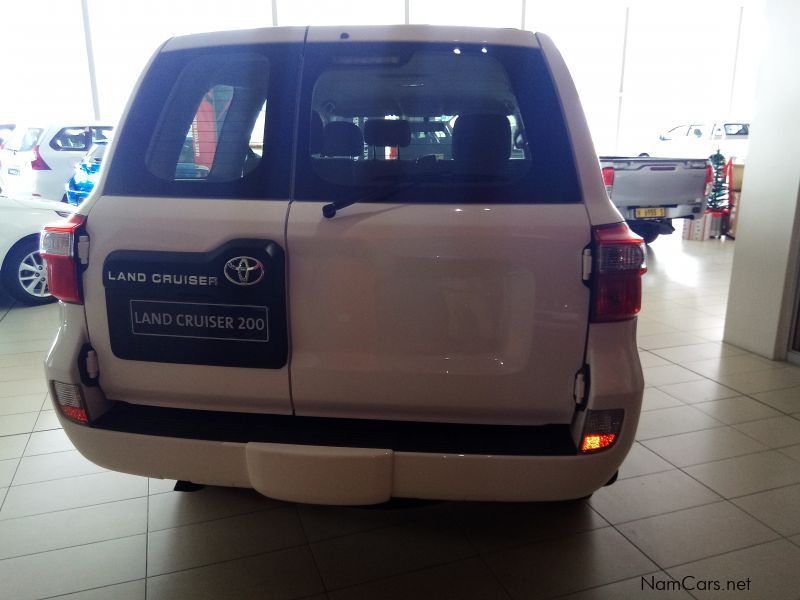 Toyota LandCruiser 200 GX 4.5 V8 D4D (NEW) in Namibia