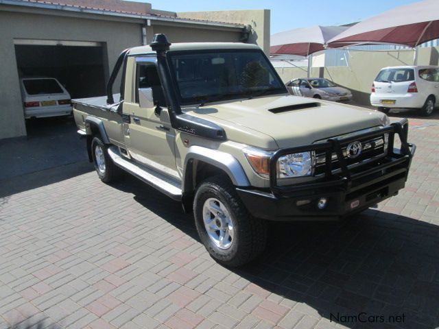 Toyota LandCruiser LX V8 in Namibia