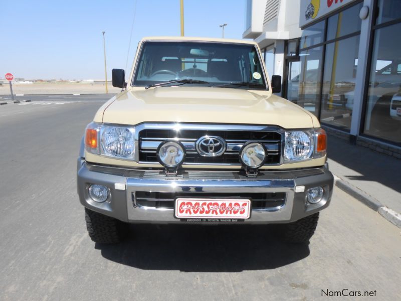 Toyota Landcruiser 4.0 D/C 4X4 in Namibia