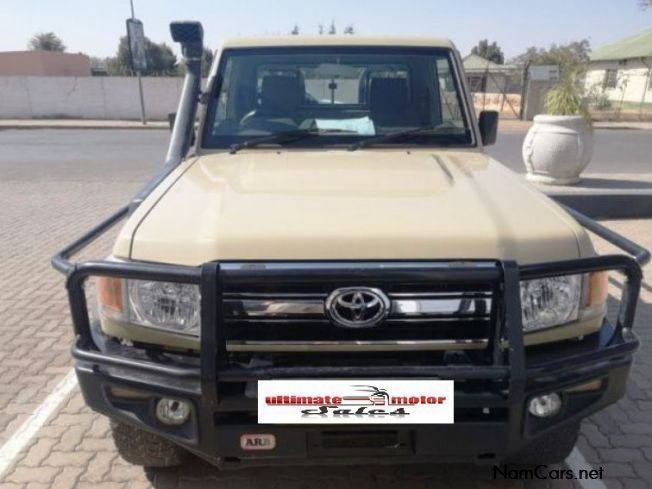 Toyota Landcruiser 4.2D 4x4 S/C in Namibia