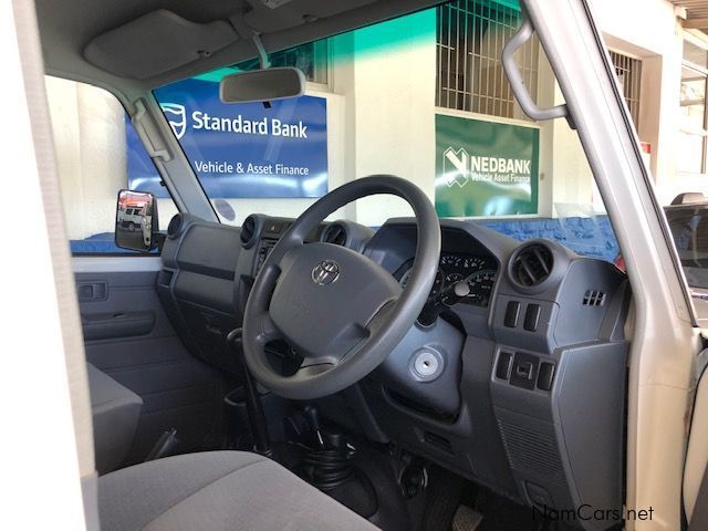 Toyota Landcruiser 4.2D D/Cab 4x4 in Namibia