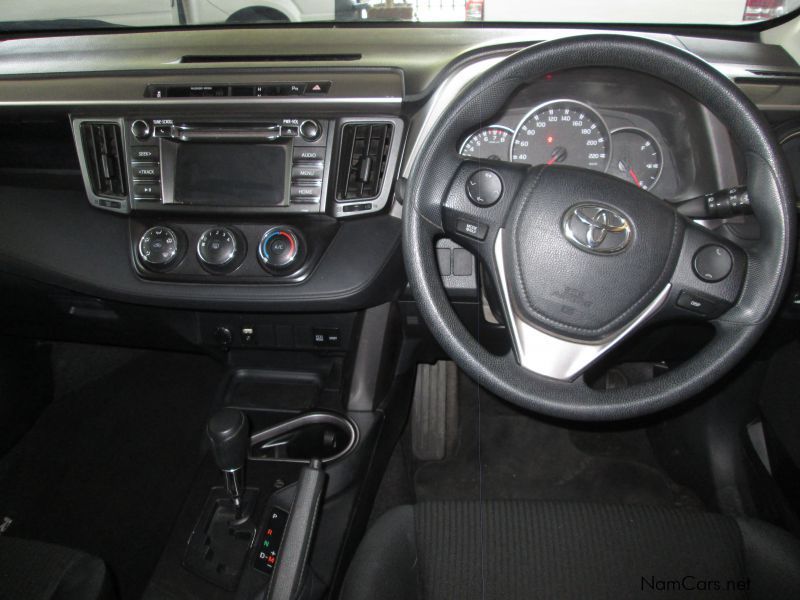 Toyota RAV 4 2.0 GX A/T in Namibia