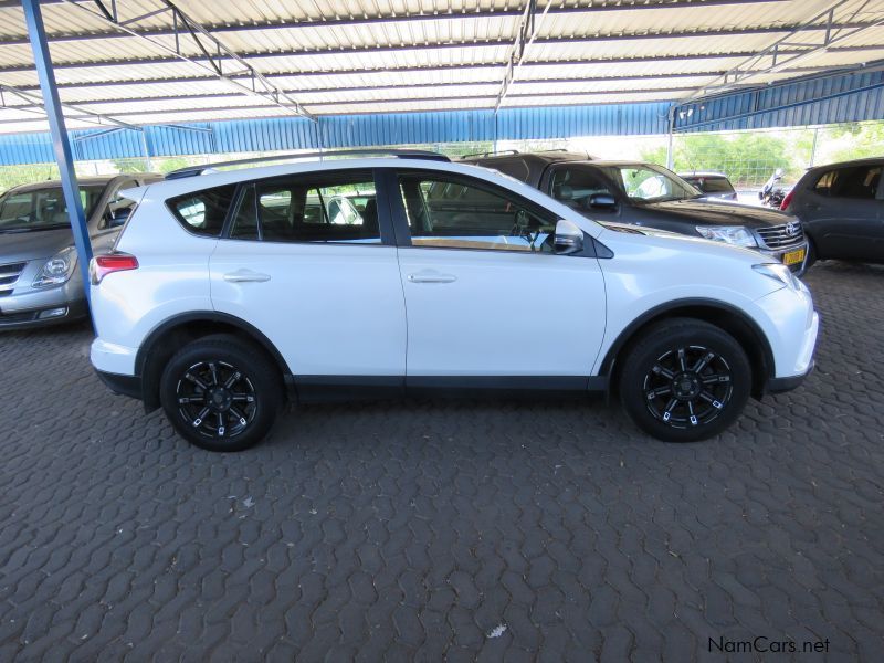 Toyota RAV 4 2.0 GX AUTO in Namibia