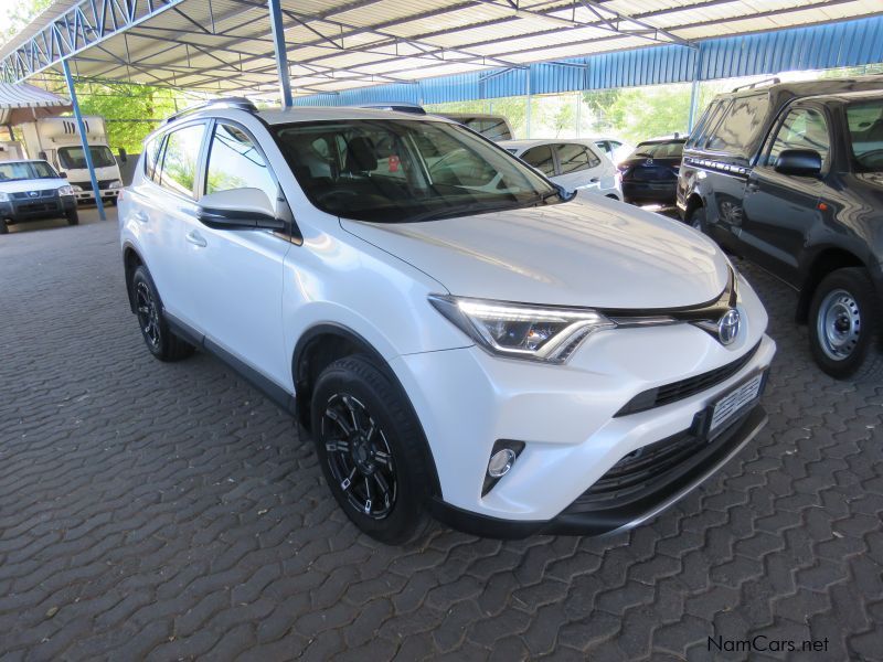 Toyota RAV 4 2.0 GX AUTO in Namibia