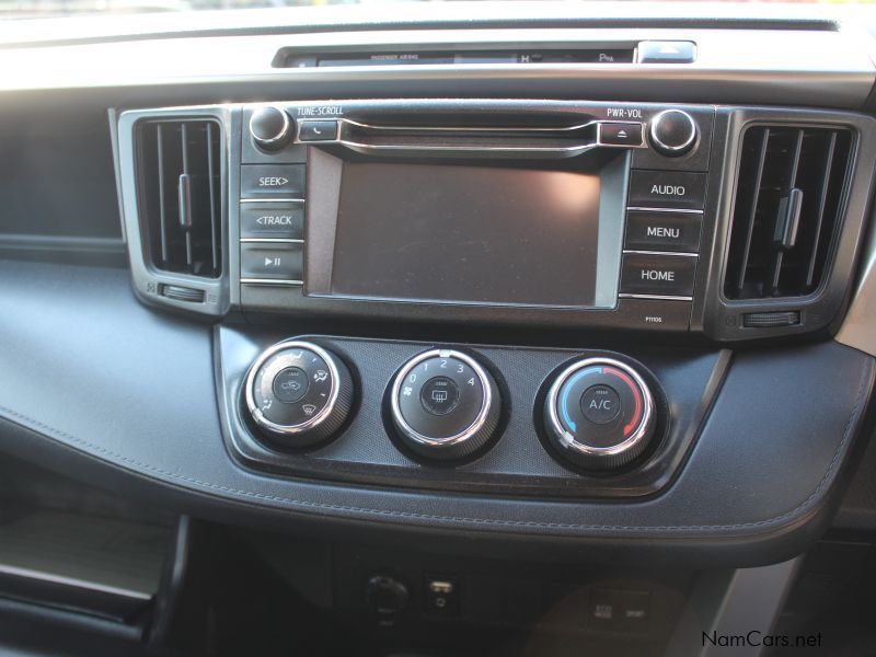 Toyota RAV4 2.0I A/T GX 4X2 in Namibia