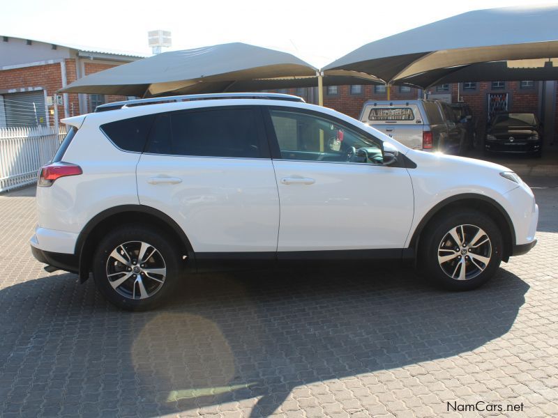 Toyota RAV4 2.0I A/T GX 4X2 in Namibia